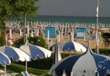 فندق Majestic & Wellness 4*