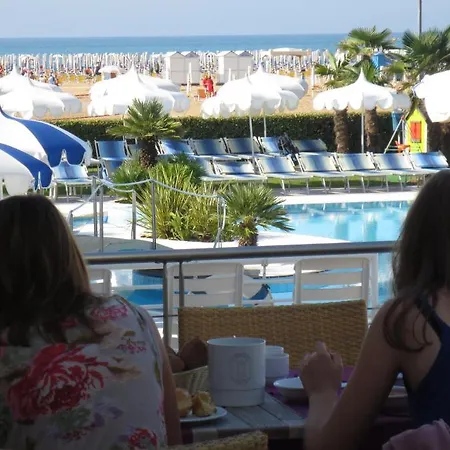 Majestic & Wellness מלון ביביונה