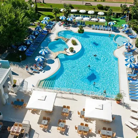 فندق Majestic & Wellness 4*