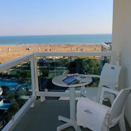 Majestic & Wellness 4*