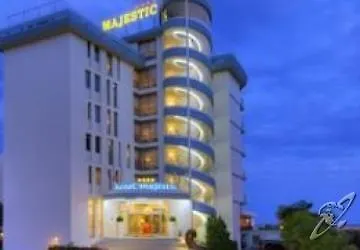 酒店 Majestic & Wellness