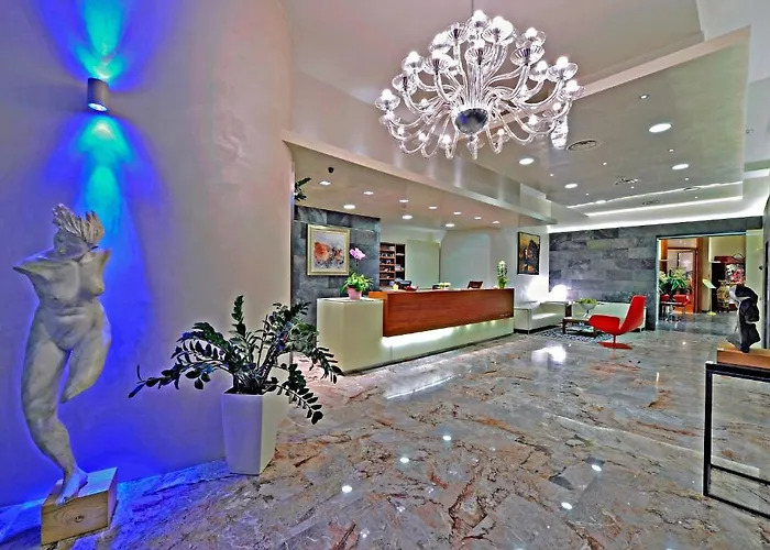 מלון Majestic & Wellness