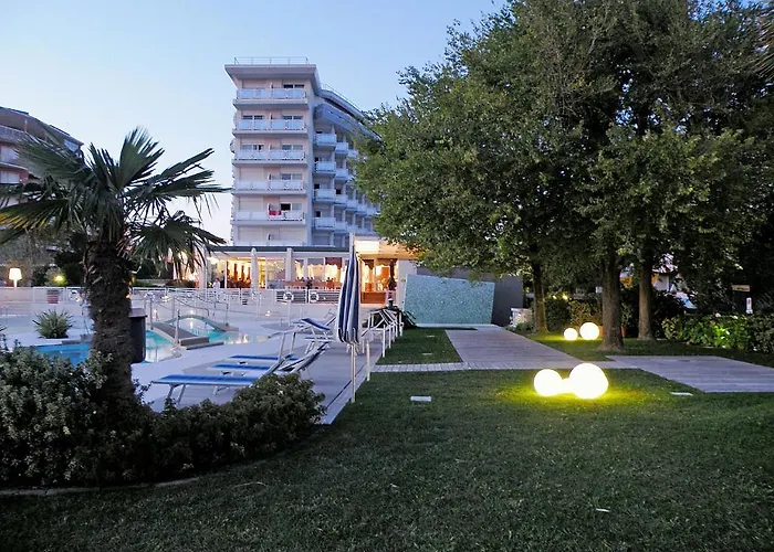 酒店 Majestic & Wellness 4*