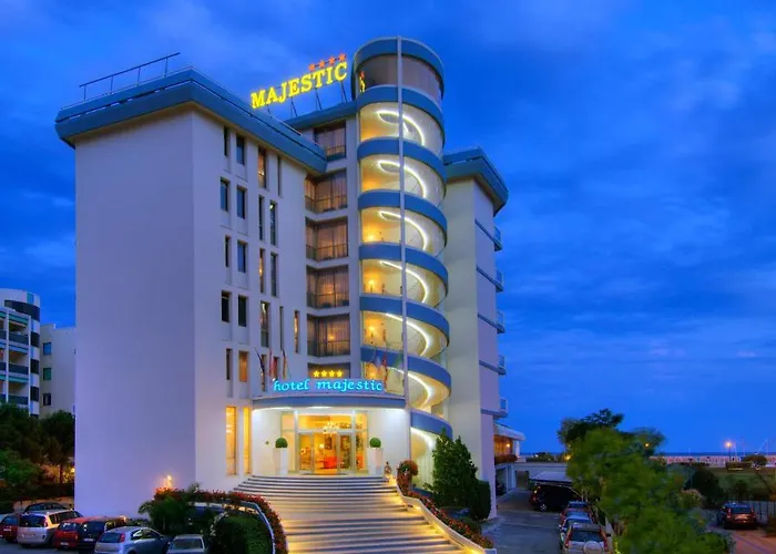 מלון Majestic & Wellness