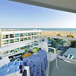 Majestic & Wellness Hotel 4*