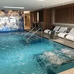 Отель Majestic & Wellness 4*