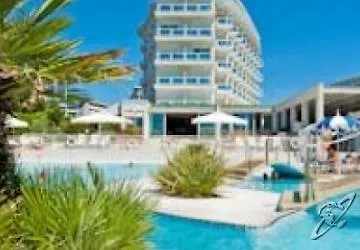 Majestic & Wellness Отель